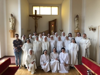 Novices and novice mistresses at Valehrad